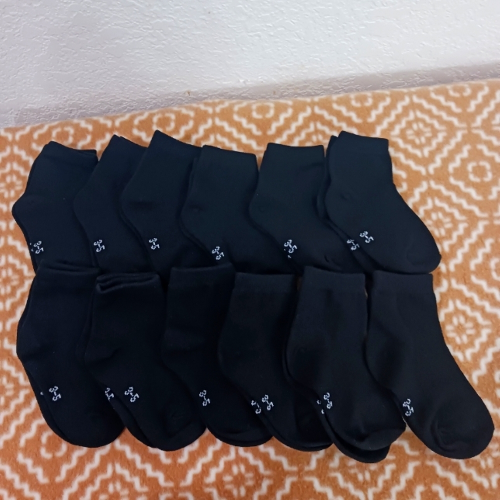 BLACK SCOKS